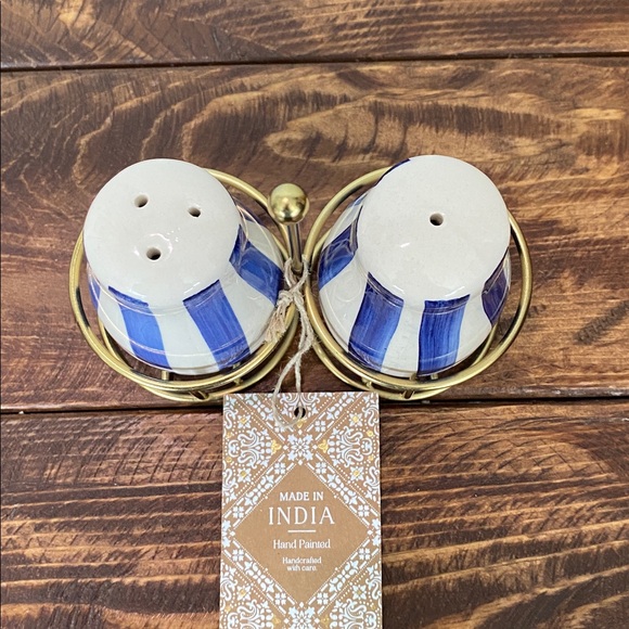 Salt & Pepper Shakers w/ Holder - Picture 4 of 15